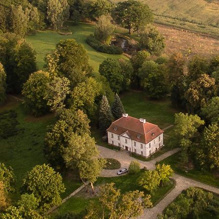 Dwor Dawidy Bed & Breakfast Mlynary Exterior photo